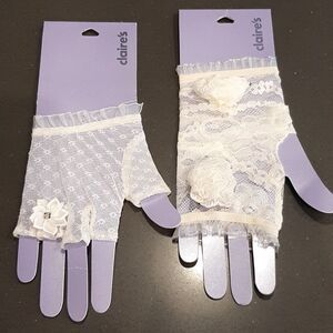 Lace Vintage Gloves from Claire's Boutique